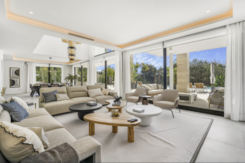 6 bedrooms Villa in Tan Xuan, Vietnam No. 83897 14