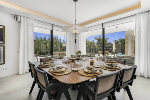 6 bedrooms Villa in Tan Xuan, Vietnam No. 83897 9