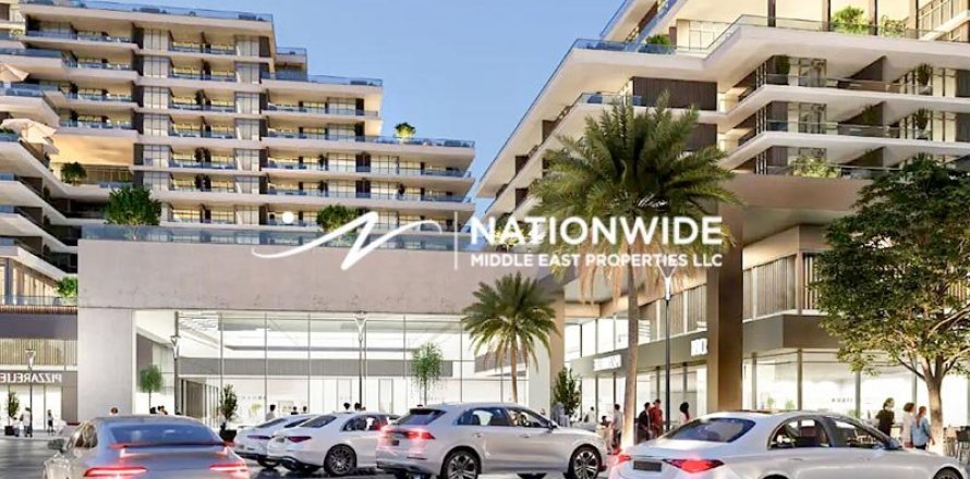 3 dormitorios Apartment en Abu Dhabi, UAE No. 98583