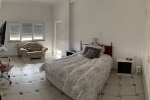 6 bedrooms House in Tala, Cyprus No. 29812 15
