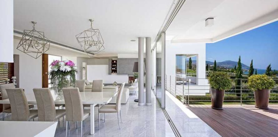 3 bedrooms Villa in Polis, Cyprus No. 30583