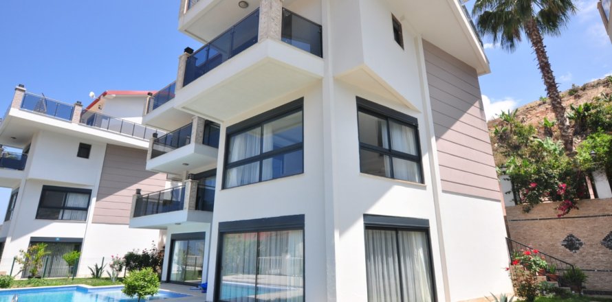 6 bedrooms Villa in Lien Chieu, Vietnam No. 14404