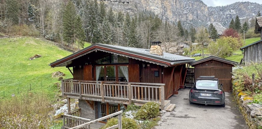 3 bedrooms House in Morzine, France No. 99646