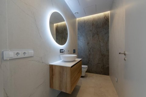 4 bedrooms Apartment in Tung Chung Pho, Vietnam No. 83745 22