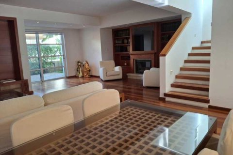 3 bedrooms House in Limassol, Cyprus No. 77107 1