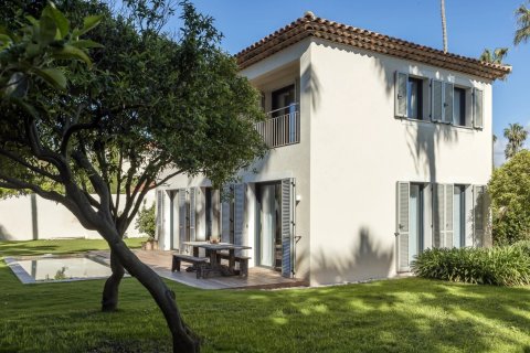 Вилла с 3 спальнями в Антиб, Франция №67962 3