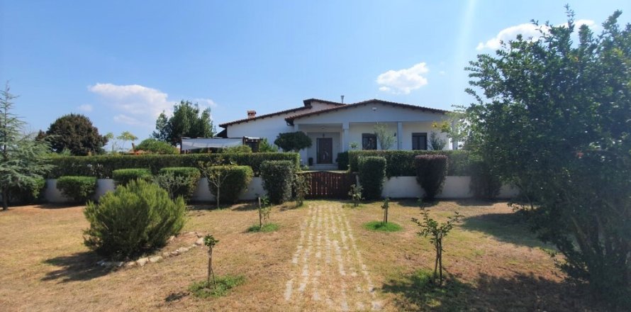 5 bedrooms House in Thessaloniki, Greece No. 107401