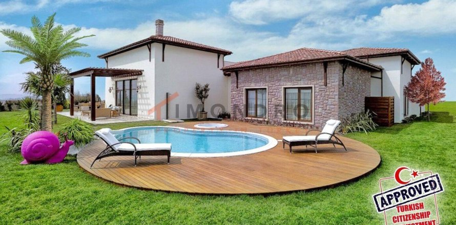 6 bedrooms Villa in An Thach Trung, Vietnam No. 17045