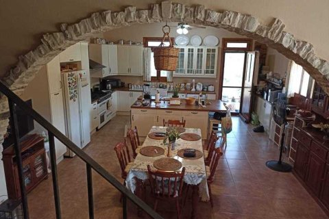 4 chambres House à Skarinou, Cyprus No. 31817 3