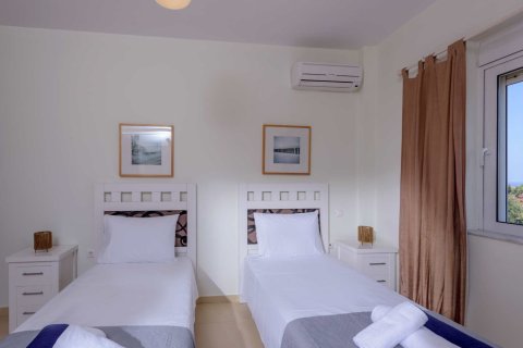 3 bedrooms Villa in Chania, Greece No. 23849 27