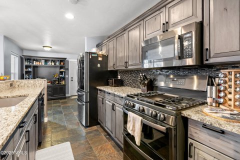 4 bedrooms House in Gypsum, USA No. 78468 11