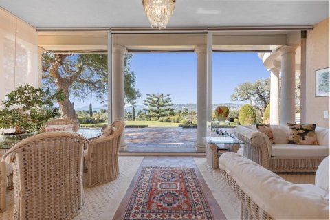 6 bedrooms Villa in Antibes, France No. 80629 11