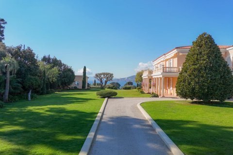 6 bedrooms Villa in Antibes, France No. 80629 27
