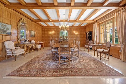 6 bedrooms Villa in Antibes, France No. 80629 12