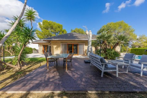 5 bedrooms Villa in Campoamor, Spain No. 124804