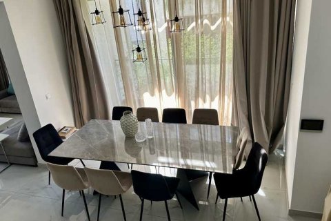 Дом с 6 спальнями в Агиос Афанасиос, Кипр №73333 2