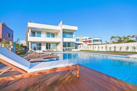 4 bedrooms House in Ayia Napa, Cyprus No. 32068 3