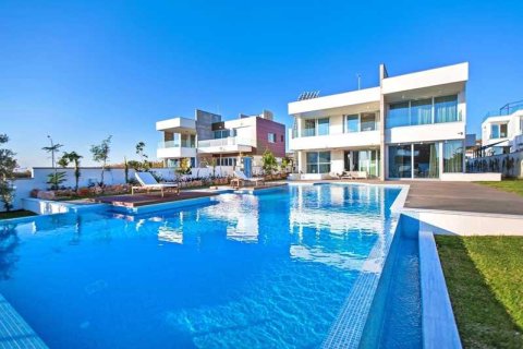 4 bedrooms House in Ayia Napa, Cyprus No. 32068 1