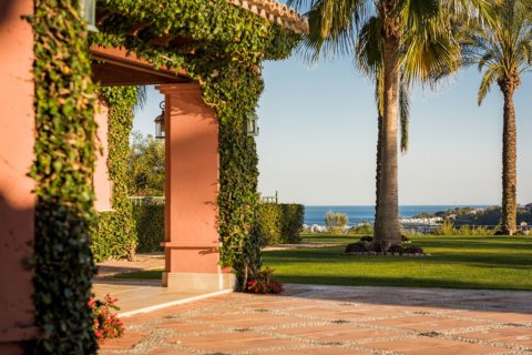 8 bedrooms Villa in Thuan Nam, Vietnam No. 27645 20