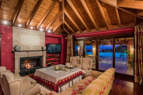 8 bedrooms Villa in Thuan Nam, Vietnam No. 27645 16