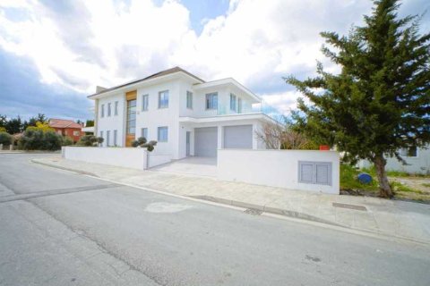 5 dormitorios House en Dromolaxia, Cyprus No. 31433 8