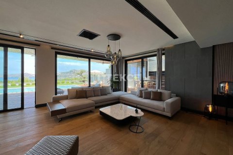 5 bedrooms Villa in Phi Dien, Vietnam No. 11432 17