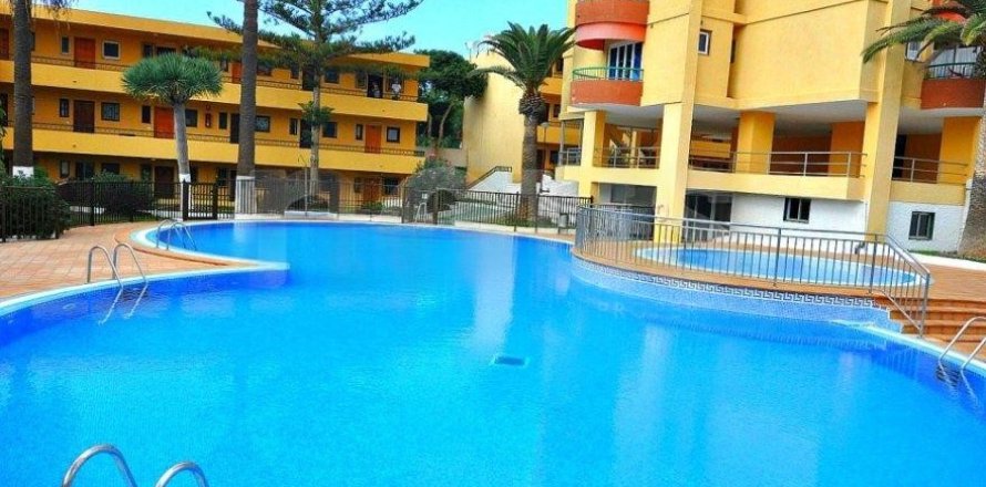 1 bedroom Apartment in Los Cristianos, Spain No. 128296