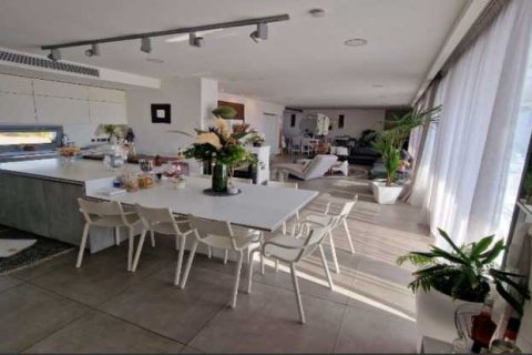 5 bedrooms Villa in Pano Deftera, Cyprus No. 100898 3