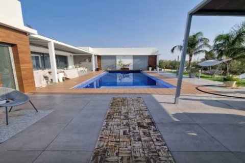 5 bedrooms Villa in Pano Deftera, Cyprus No. 100898 1