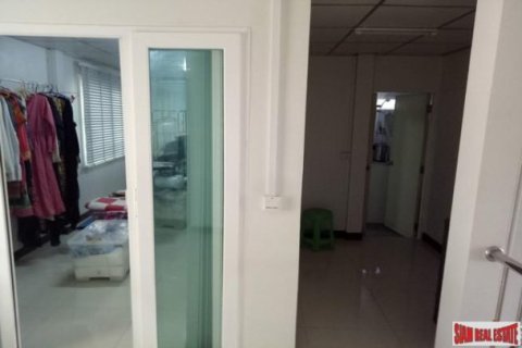 5 bedrooms House in Bangkok, Thailand No. 96046 30