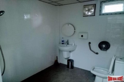 5 bedrooms House in Bangkok, Thailand No. 96046 8