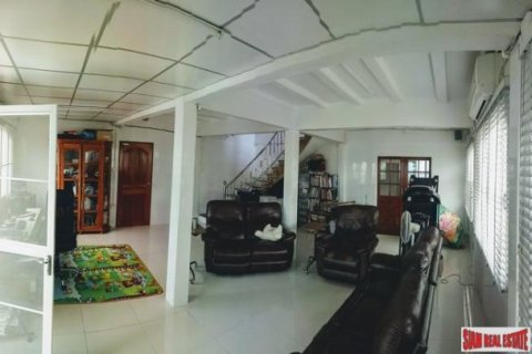 5 bedrooms House in Bangkok, Thailand No. 96046 13