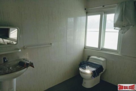 5 bedrooms House in Bangkok, Thailand No. 96046 22