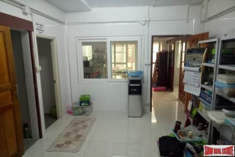 5 bedrooms House in Bangkok, Thailand No. 96046 7