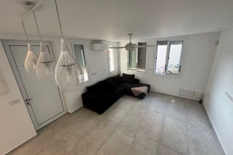 Дом с 2 спальнями в Лимассол, Кипр №76413 3