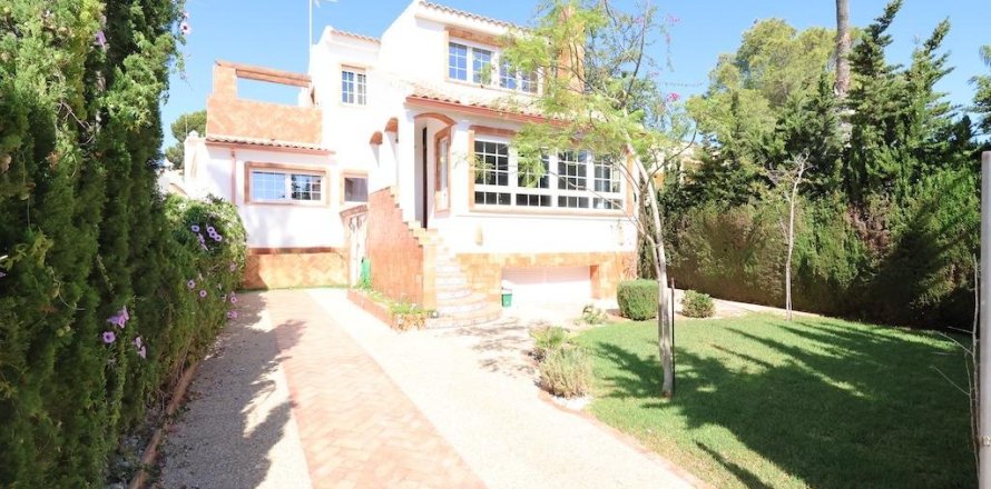 4 bedrooms Apartment in Villamartin, Spain No. 124718