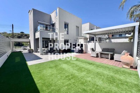 3 bedrooms House in Agios Athanasios, Cyprus No. 83231 1