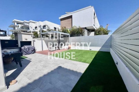 3 bedrooms House in Agios Athanasios, Cyprus No. 83231 4