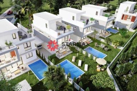 4 bedrooms Villa in Agios Tychonas, Cyprus No. 83559 1