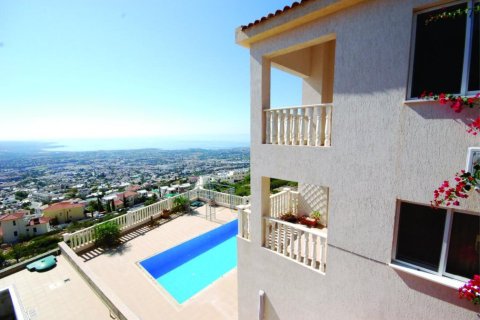 2 bedrooms Villa in Paphos, Cyprus No. 105596 15