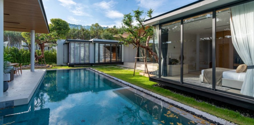 4 bedrooms Villa in Layan Beach, Thailand No. 954