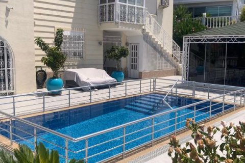 8 rooms Villa in Kargicak, Turkey No. 95481