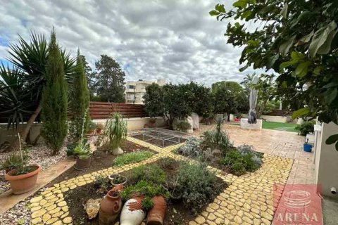 4 bedrooms Villa in Larnaca, Cyprus No. 79639 4