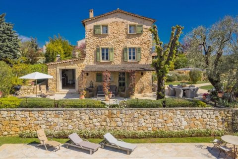 4 bedrooms Villa in Valbonne, France No. 69066 3