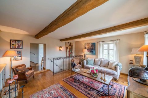 4 bedrooms Villa in Valbonne, France No. 69066 8