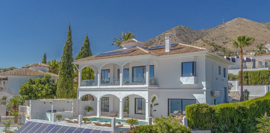 Дом с 5 спальнями в Бенальмадена, Испания №83936