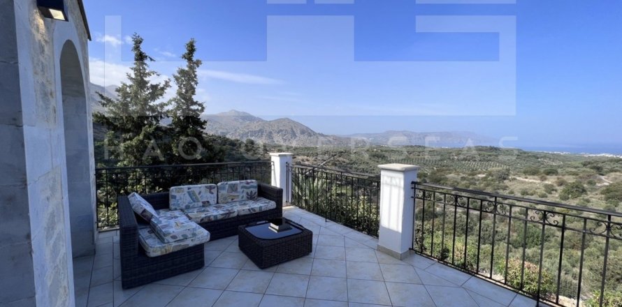 6 bedrooms Villa in Crete, Greece No. 24402