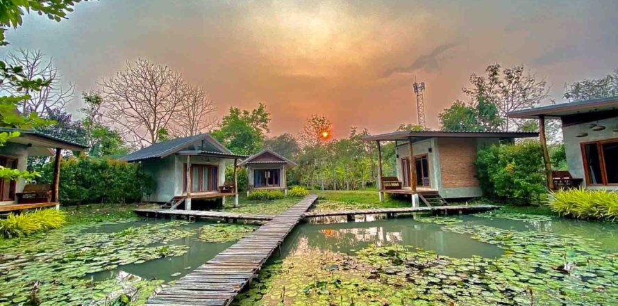 5 bedrooms Commercial property in Chiang Mai, Thailand No. 98090