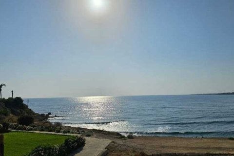 5 bedrooms Villa in Kissonerga, Cyprus No. 84374 4