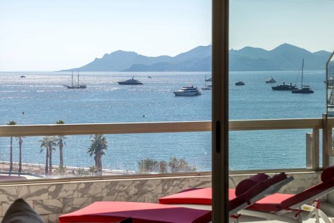 2 bedrooms Apartment in Cannes, France No. 79868 2